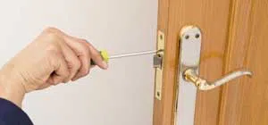Affordable Locksmith Services Costa Mesa, CA 949-705-4074 Affordable Locksmith Services Costa Mesa, CA 949-705-4074 - trunk-unlock-01